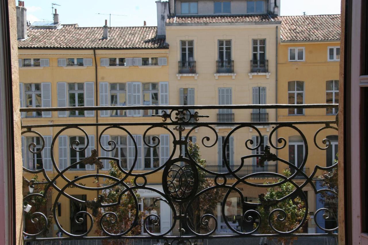 Les Suites Du Cours & Spa Aix-en-Provence Exteriör bild
